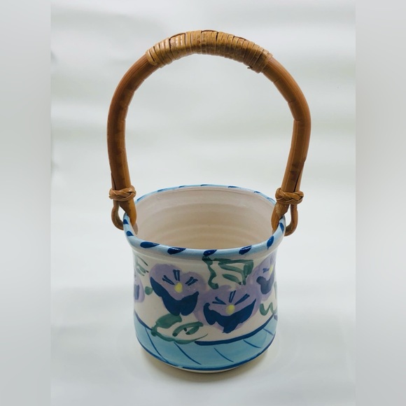 Art Pottery Basket Bamboo Handle Signed “Stevens” Painted Flowers Pansies - Picture 5 of 16